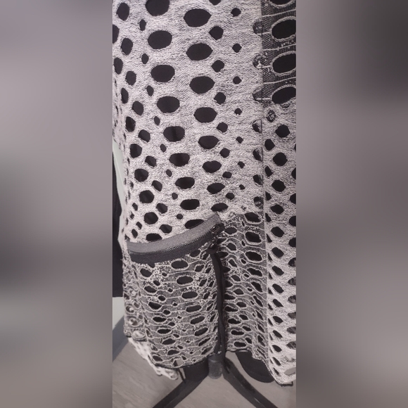 Gone - Picture 4 of 9